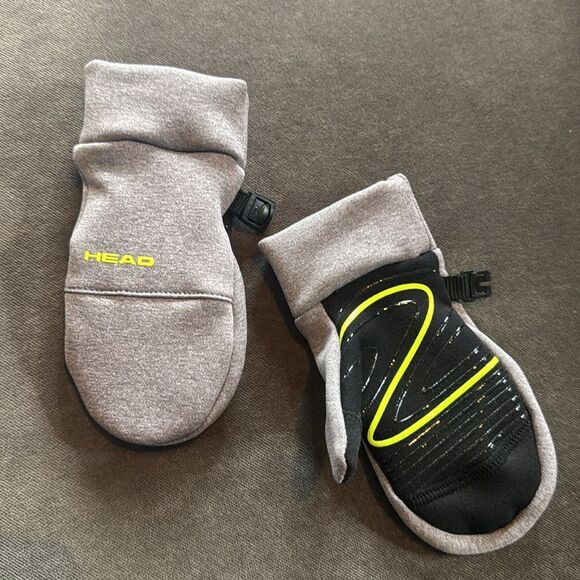 HEAD Kids Gray Touchscreen Mittens 
Size XS (2-4) - Picture 4 of 6